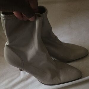 Zara Women's Beige Heeled Boots New No Box